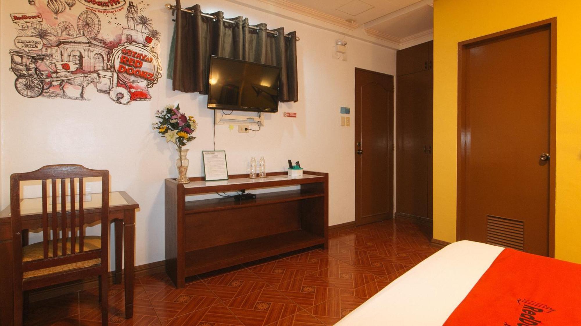 RedDoorz @ Tamarind Street Angeles City Exterior foto