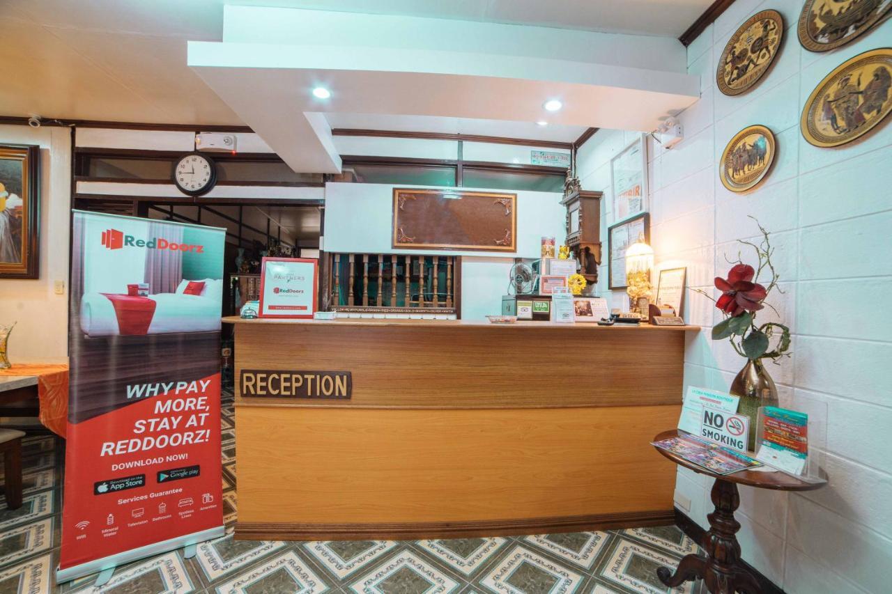 RedDoorz @ Tamarind Street Angeles City Exterior foto